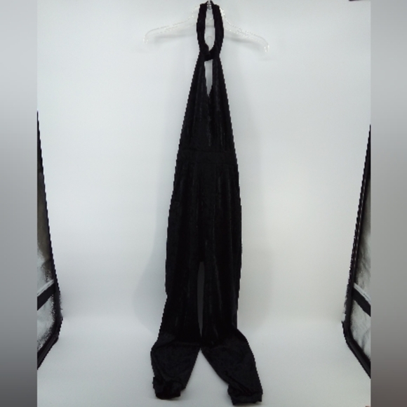 The Edit By Seventeen Juniors Chocker Neck Velvet Ankle Jumpsuit Black 9 - Picture 13 of 16
